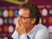 Laurent Blanc thừa nhận thất bại trước La Roja