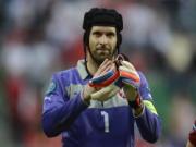 "Siêu thủ môn" Petr Cech suýt trở thành "tội nhân thiên cổ"