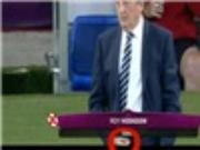 Mải chiến Italia, Roy Hodgson quên ... cài khóa quần