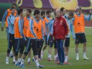 ĐT Tây Ban Nha: Đầu tiên là… tiền đâu?