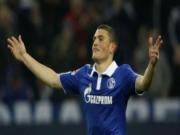 Milan nhắm trung vệ của Schalke