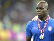 Nước mắt Balotelli: "Bad boy" cũng có quyền được khóc