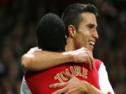 Kolo Toure giúp Mancini lôi kéo Persie