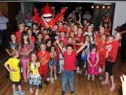 CHOÁNG: Linh vật của Liverpool xấu quá mức!