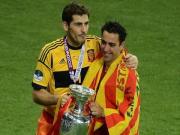 Casillas gặp rắc rối với Mourinho vì dám... chơi thân với Xavi