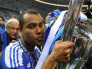 HLV Ancelotti muốn tái ngộ Ashley Cole trên đất Pháp?