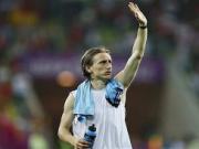 Real Madrid quyết định "dốc túi" cho Modric