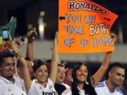 Vé đắt, Real kiếm bộn tiền từ thi đấu giao hữu