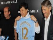 Sao "Giờ cao điểm" là fan của Man City