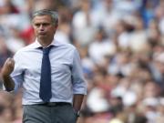 Jose Mourinho "luôn luôn lắng nghe, luôn luôn thấu hiểu" mọi lời mời từ Premier League