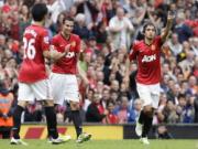 Vòng 2 Premier League: Công thịnh, thủ suy?