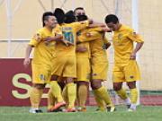 Bầu Hiển “thêm việc” cho VFF