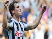 Man City tính tăng cường hàng thủ bằng hậu vệ của Juve