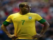 M.U tuột mất Moura: Khi đồng tiền của PSG quá ảo