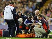 HLV Mancini "méo mặt" vì chấn thương của Micah Richards