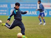 Công Vinh - Văn Quyến, hai kẻ lạc lõng của ngôi vô địch