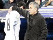 Bật thầy Mou, Kaka quyết ra đi