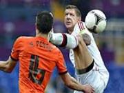 Ảnh chế hài về vụ Van Persie gia nhập MU