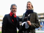 Nhờ Van Persie, Man Utd sẽ đòi lại được ngôi Vương từ tay Man City