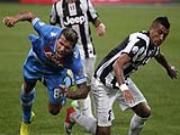 Đánh bại 9 người của Napoli, Juventus đoạt Siêu cup Italia