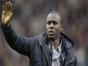 "Cầu thủ bệnh tim" Fabrice Muamba chính thức giải nghệ