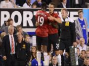 Welbeck quyết đấu sòng phẳng với Van Persie