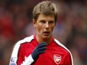 Arsenal vẫn tin dùng Arshavin và Chamakh tại Champions League