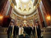 Huyền thoại Barca tái ngộ Real trên thiên đường