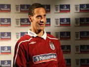 Sự trở lại của Rio Ferdinand không hề tốt cho ĐT Anh