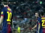 Tình huống nóng: Messi và David Villa "đấu võ mồm" trên sân cỏ