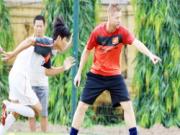 ĐT Việt Nam bước vào giai đoạn tập nặng: Rèn sức với HLV ngoại