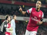 Wenger muốn biến Walcott thành Henry?