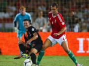 Sir Alex đứng ngồi không yên” vì chấn thương của Van Persie