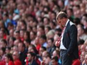 Liverpool khủng hoảng toàn diện: Chỉ sau 3 trận, HLV Rodgers không còn được tin tưởng?