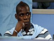 Mario Balotelli: Thiên tài sắp bị hủy hoại vì gái đẹp và ma men