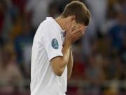 Gerrard được khuyên nên đá... trung vệ ở tuyển Anh