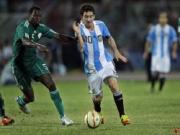 “Dị nhân” Efe Ambose tự tin hạ gục Messi