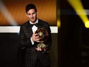 Giải mã bộ cánh loè loẹt của Messi