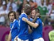 Hai nửa sáng-tối Calcio