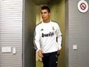 Real sẽ hi sinh Kaka vì Ronaldo