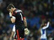 Iker Casillas: Nỗi cô đơn của “người nhện”