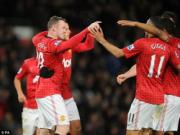 Tiền đạo Wayne Rooney gia tăng cách biệt cho Man UTD