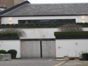 Nhà Becks thuê biệt thự phong cách James Bond ở Anh