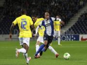 M.U săn tiền vệ đại hạ giá của Porto