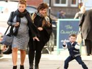 Rooney thót tim khi vợ để lạc con trai