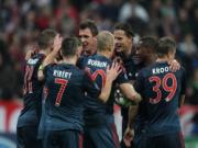 Bayern dễ dàng "nghiền nát" Plzen