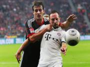 Hòa Leverkusen, Bayern Munich soán ngôi đầu của Dortmund