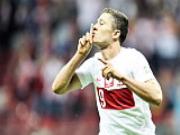 Chelsea phải mua Lewandowski, Man United cần De Rossi, Joe Hart sẽ bị thay thế