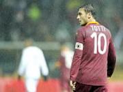 Quên Totti đi. Hãy để người trẻ Italy mở ra tương lai!