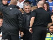 Hồ sơ "bất hảo" của Jose Mourinho: Mắng trọng tài, tẩy thẻ, chọc mắt đối thủ